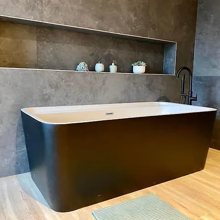 Willa Le Moulin De La Pierie